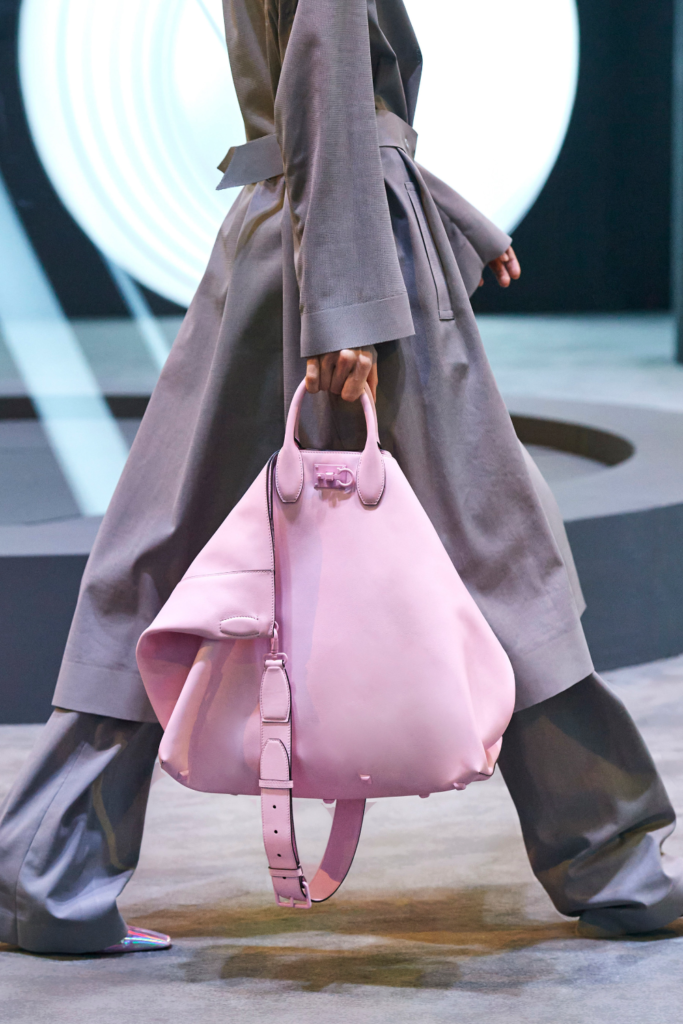 trending handbag